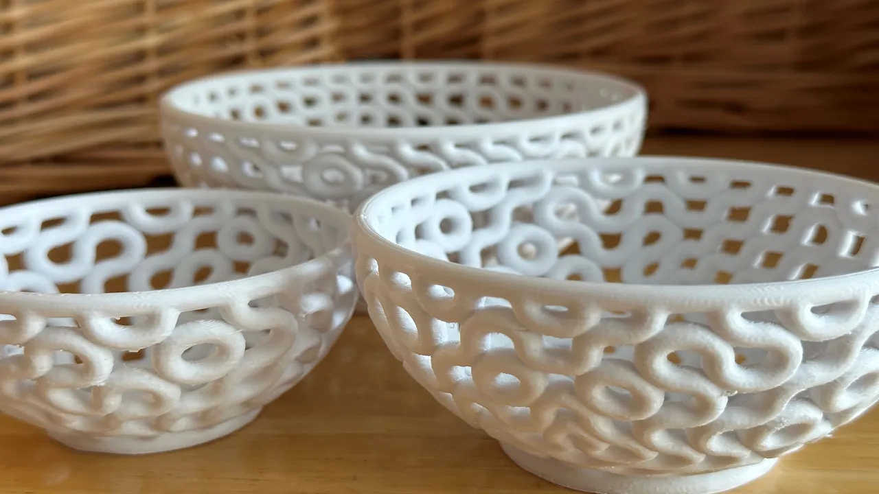 Truchet Bowls (Medium)