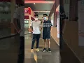 mau nggak pacaran sama cowok pendek?