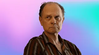 why david hyde pierce doesn t show his face anymore