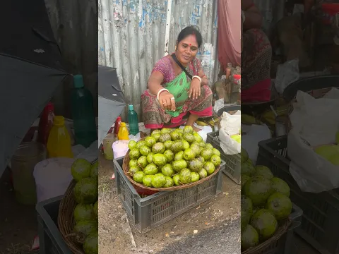 Hardworking Woman Selling Amra Chaat Masala of Kolkata