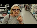 Karen Calls The Cops Over Apple Pay Prank
