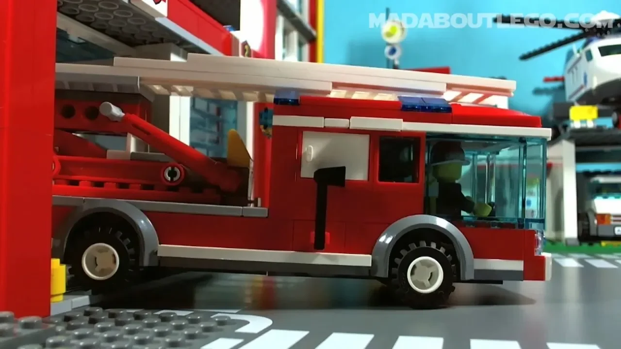 Lego City Fire Station 7208 - Lego Speed Build