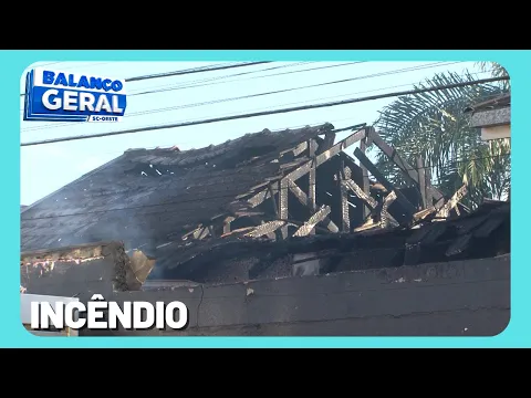 Bombeiros usam 8 mil litros de água para combater incêndio em boate