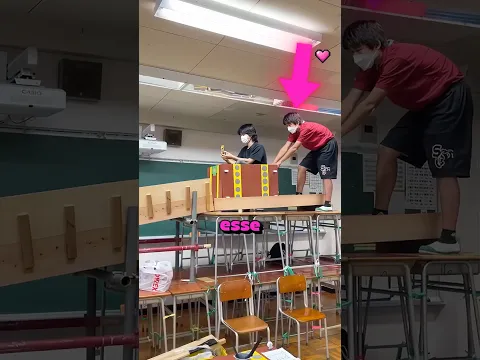 Eles montaram uma montanha russa na escola 🤯