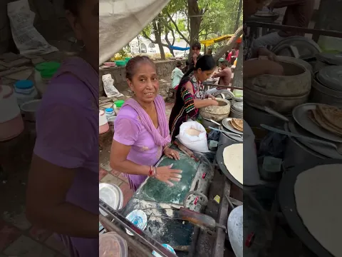 आंटी का बाहुबली पराठा 😱 50 रुपये का