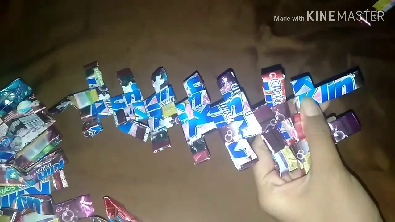 Kerajinan Limbah Bungkus Kopi. 