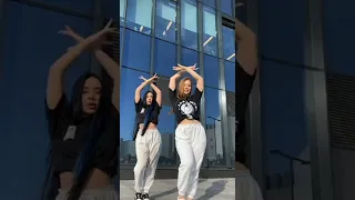 رقص ثنائي بنات كيوت اول فيـديو على القناة 