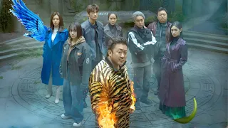 12 محارب عندهم قوه خارقه بيتنكروا وسط البشر بس علشان يحمو البشريه من الشياطين الشريره ملخص مسلسل 