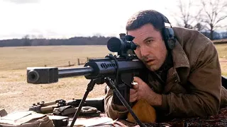 الناس متعرفش ان المحاسب البسيط يبقي قاتل محترف العصابات والشرطه بتدور عليه ملخص فيلم The Accountant 