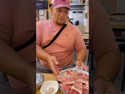 Pork Grill in Korea! 🇰🇷🥓 #koreanbbq