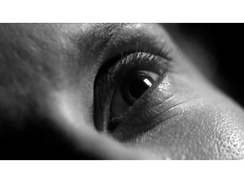 ATAÚD BLANCO: EL JUEGO DIABÓLICO / TRAILER (WHITE COFFIN)