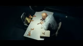 Seul Two la scène de l'interrogatoire