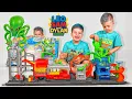 Hot Wheels Ultimate City Octo Car Wash Color Changing Cars Pretend Play with Leo Sam and Dylan
