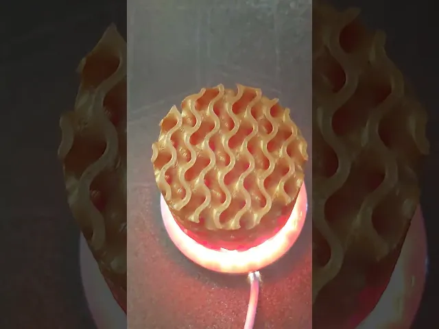 SSurface to Gyroid Transition Cylinder video thumbnail