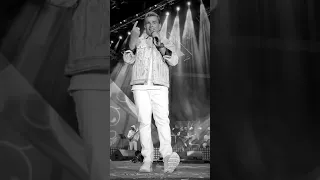 عمرو دياب سنجل لايف 