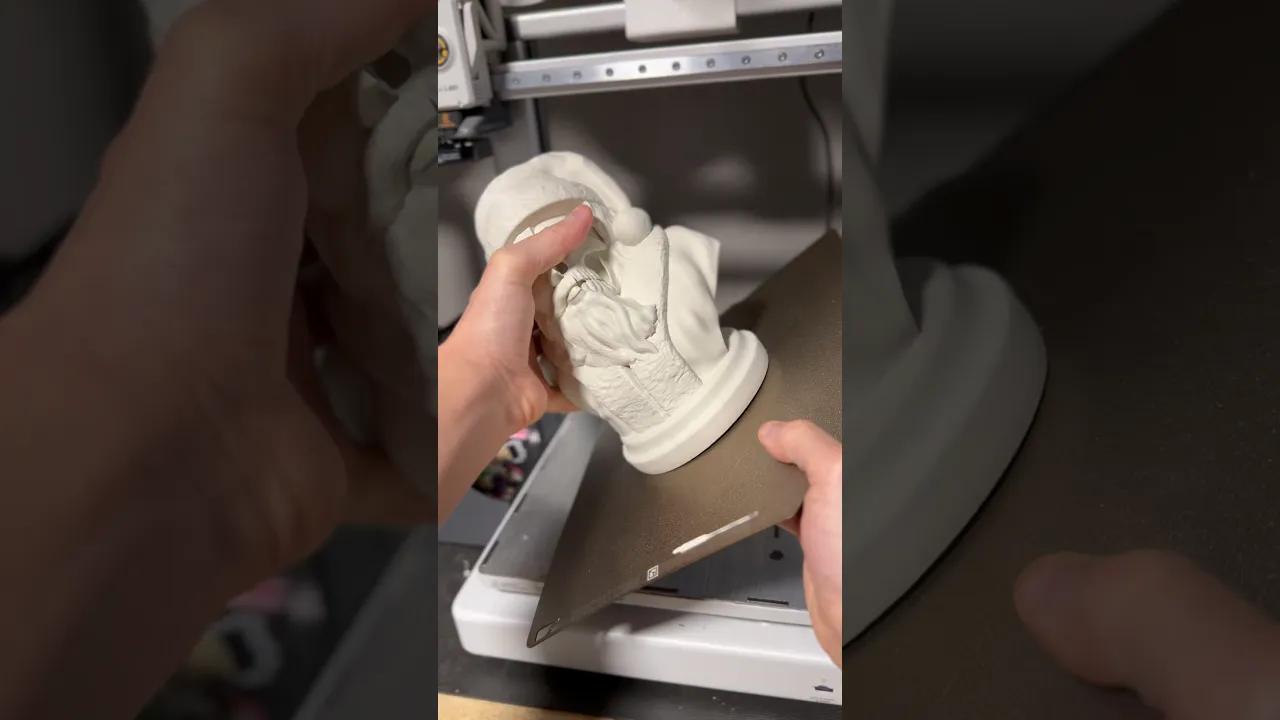 Santa bust statue video thumbnail