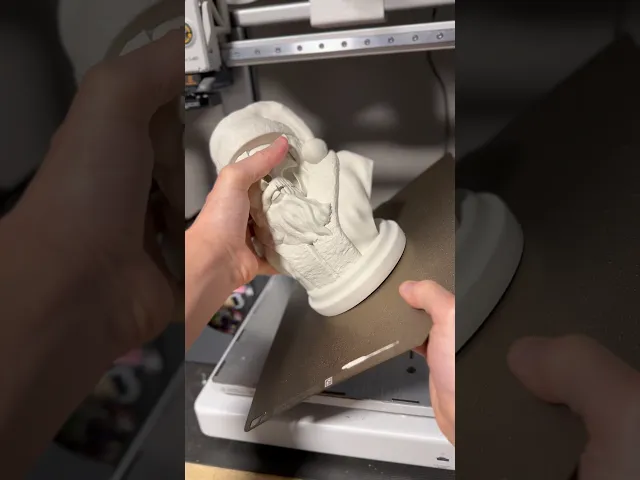 Santa bust statue video thumbnail
