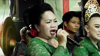 Download LAGU SUNDA KLASIK VOC. MAMAH ENGKAR KARNAMAH | GENTRA MUDA HARAPAN LIVE 16 DES. 2022 MP3