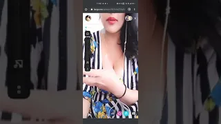 sweety bhabhi boobs cleavage tango live