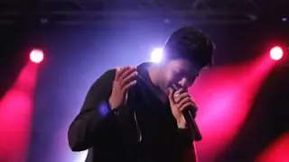 مهما اقولك ياحبيبي علي اللي فيا مش كفايه بعدي عنك ياحبيبي قد ايه فارق معايا 