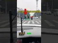 Download Lagu Lampu lalu lintas... di dalam mobilmu?! 🤯