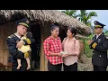 Download Lagu Alleenstaande moeder en agent Lee hielpen Anna met vriendelijkheid door haar problemen.
