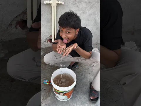 Tanki Main 100 Motu Patlu Churan Ki Packets Ko Daal Diya π± #shorts