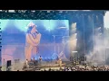 Download Lagu Lola Young faints at her concert complete Lola Young desmaia em seu show . Lola Young passando mal
