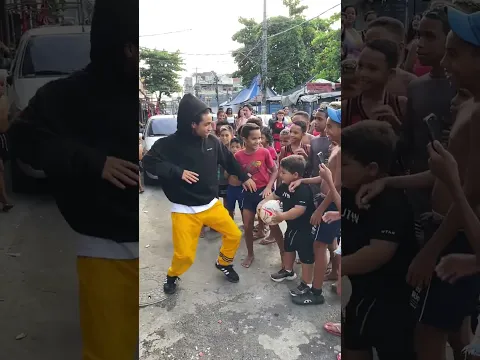 Lovely vibes with the kids🇧🇷😍 dc: DENNISMIK💫