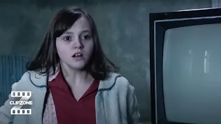 the conjuring 2 the girl u0026 the chair clipzone horrorscapes