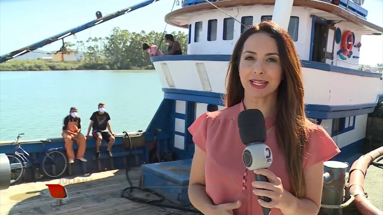 Pescadores de Itajaí recebem máscaras para proteção da Covid-19