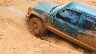 2500 Chevy Suburban Attempt at a Mud Hole