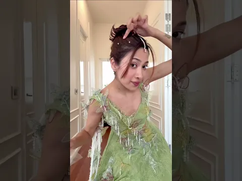 Straight out of the world of tinkerbel 🧚#fairytalelook #greenlehenga #festivewear