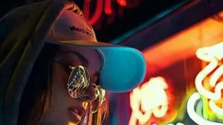 وصحبت صاحب يقولي عركه اقولو مراحب امسك سلاحي واطلع ساحب وبقف سندال دي صحبه 