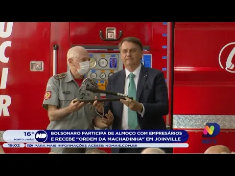 Bolsonaro participa de almoço com empresários e recebe “ordem da machadinha” em Joinville