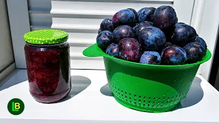 Oven roasted PLUM BUTTER recipe without pectin and sugar