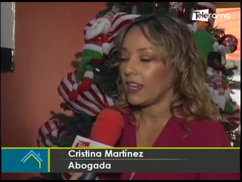 Puede entrar la policía a una casa durante las reuniones de fin de año para comprobar el número de personas