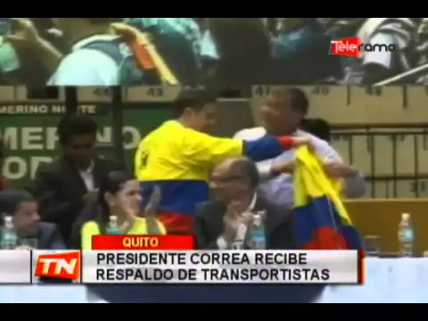 Presidente Correa recibe respaldo de transportistas