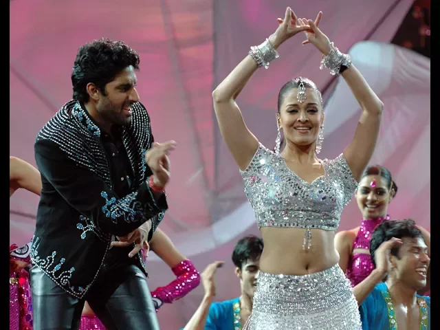 IIFA Awards Performance | Kajra Re feat Aishwarya Rai, Abhishek & Amitabh Bachchan