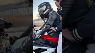 فرق داشتن موتور یا ماشین موتور ماشین موتورسنگین موتورسواری بانوان موتورسواری 