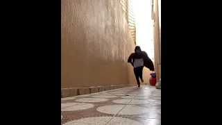 تلك اشارة باتمان دندنها