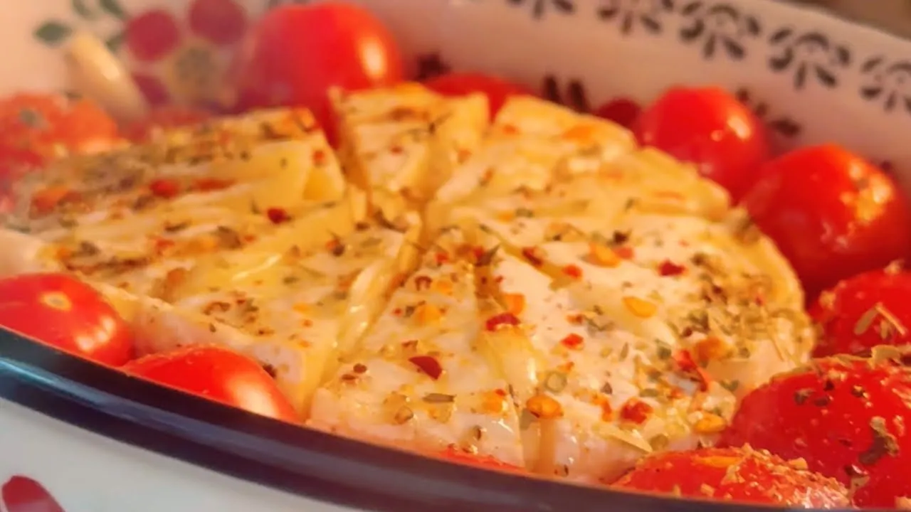 15분 만에 뚝딱 만드는 치즈 토마토 갈릭 콩피-🍅 항염증 효과까지-!!🧄 Thumbnail