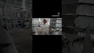 Walking in a skeleton #welding #aluminiumfabrication #performanceboats #boatbuild #construction