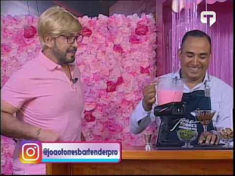 Aprenda a realizar cocteles encolor rosa sin alcohol