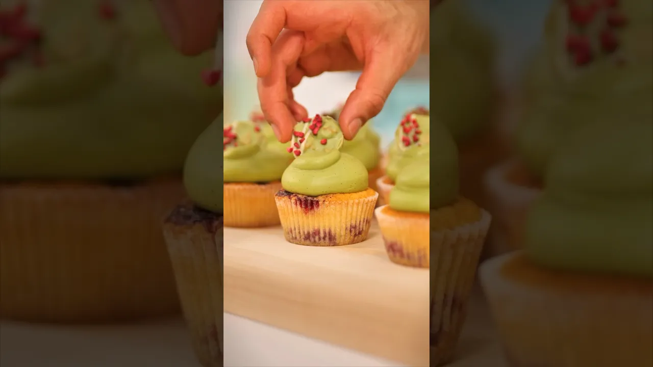 Danes back to share the recipe for these INSANE Raspberry & Matcha Cupcakes!