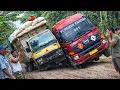 Lagu Ngeri || Truck Bermuatan Berat  Terjebak Di Jalan Tanah Dan Hampir Terbalik 