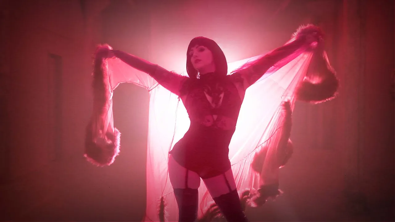 MELØ - Mysteria (Official Music Video) MELØ - Mysteria (Official Music Video)
