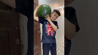 لما ابنك يجيب بطيخة بخمسة جنيه  دندنها