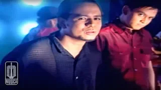 Download Kahitna - Setahun Kemarin (Official Music Video) MP3