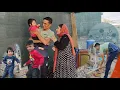 Download Lagu Sadeq and Farideh work together to set boundaries at home and fix their lives.